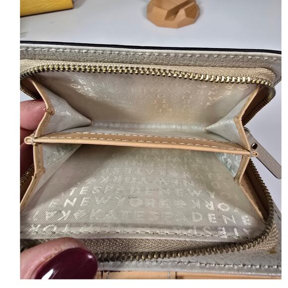 kate spade Grey/Khaki Bi-fold Snap Wallet - Picture 8 of 8